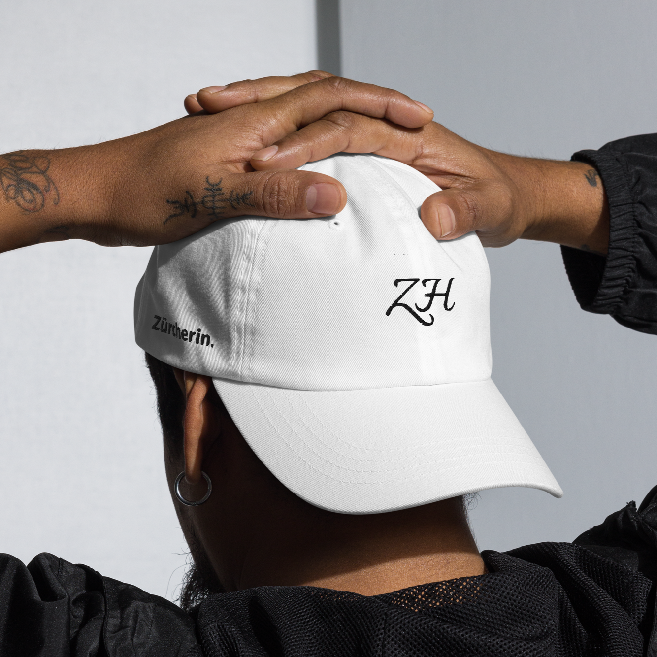 Caps