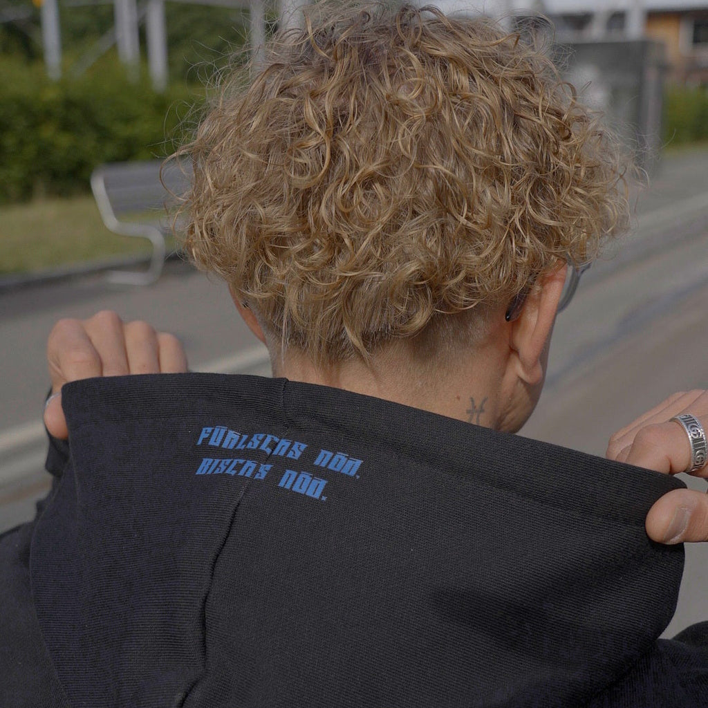 Tram Hoodie Schwarz